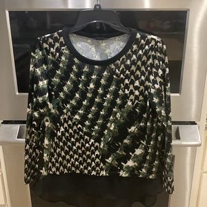 Sunny Taylor petite polyester spandex size medium petite long sleeve top. Like